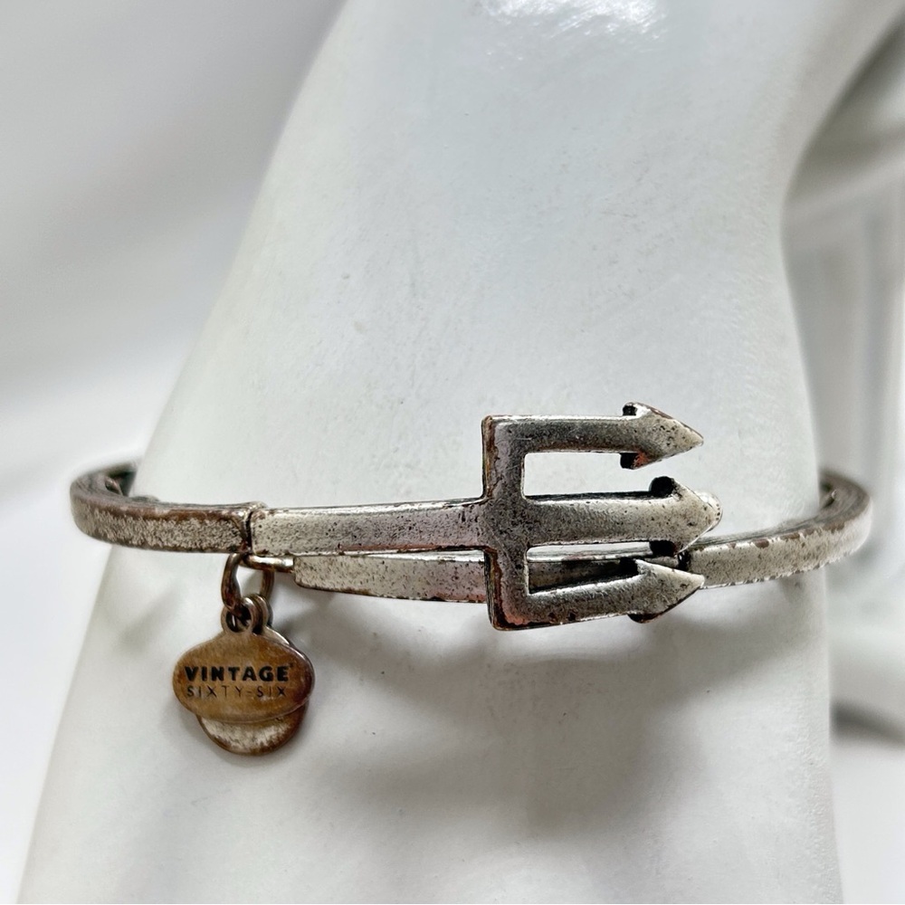 Alex And Ani, Vintage 66, Silver Triton, Pitchfork, Stretch. Bracelet
